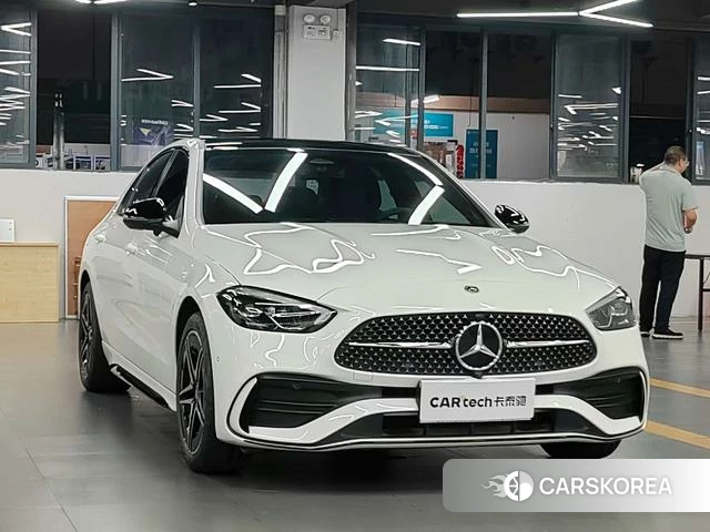 Mercedes-Benz Class C 2023 Белый из Китая, фото 4