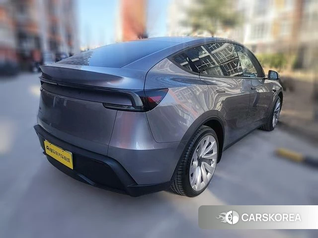Tesla Model Y 2026 Темно-серый из Китая, фото 4