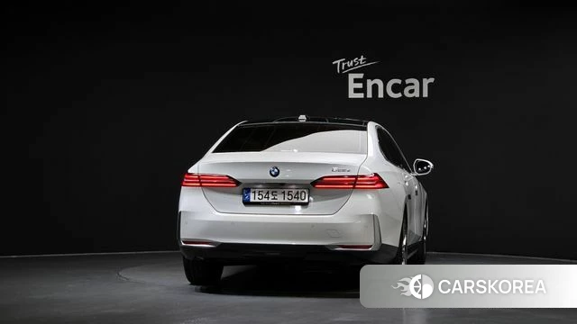 BMW 5 Series (G60) id 4630333 из Кореи 31