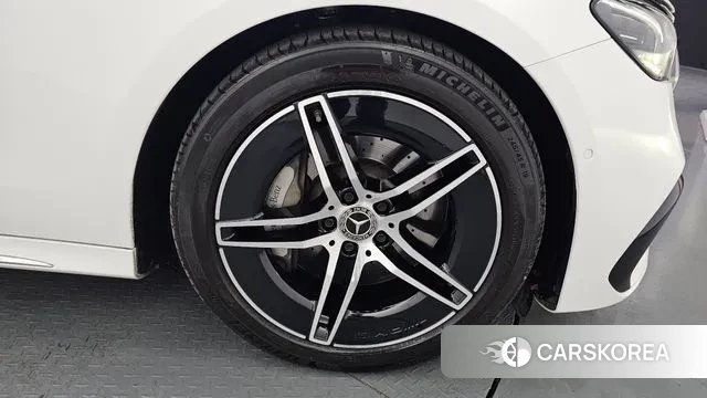 Mercedes-Benz E-Class W214 id 3502345 из Кореи 14