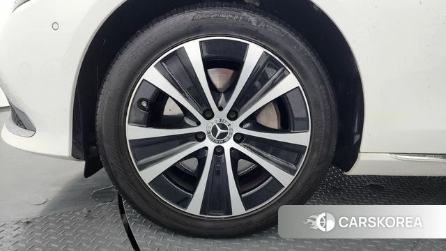 Mercedes-Benz E-Class W213 id 3911081 из Кореи 14