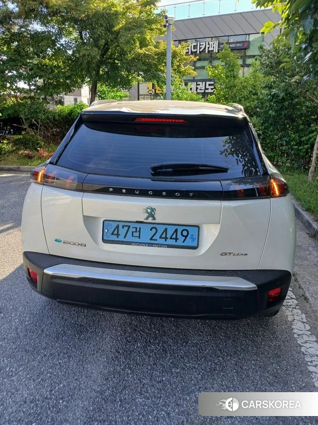 Peugeot e-2008 second generation 2021 Белый из Кореи, фото 4