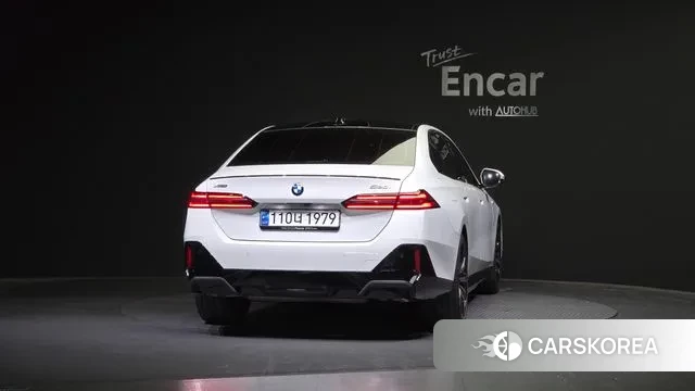 BMW 5 Series (G60) id 3080117 из Кореи 14