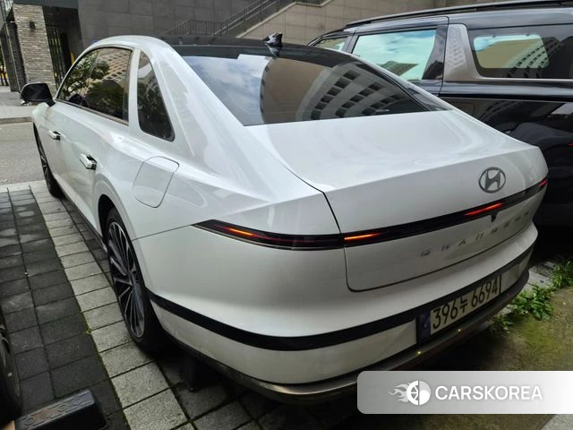 Hyundai Grandeur (GN7) id 4618066 из Кореи 10