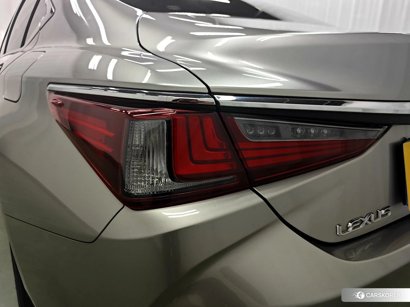 Lexus ES id 4454347 из Китая 14