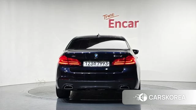 BMW 5 Series (G30) id 4496477 из Кореи 26