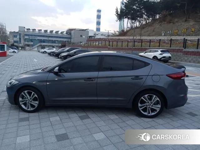 Hyundai Avante AD id 3619193 из Кореи 14