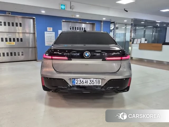 BMW 7 Series (G70) id 3338480 из Кореи 14