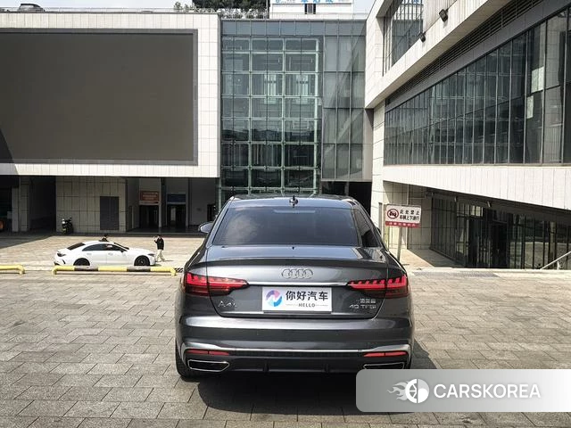 Audi A4L 2022 Темно-серый из Китая, фото 4