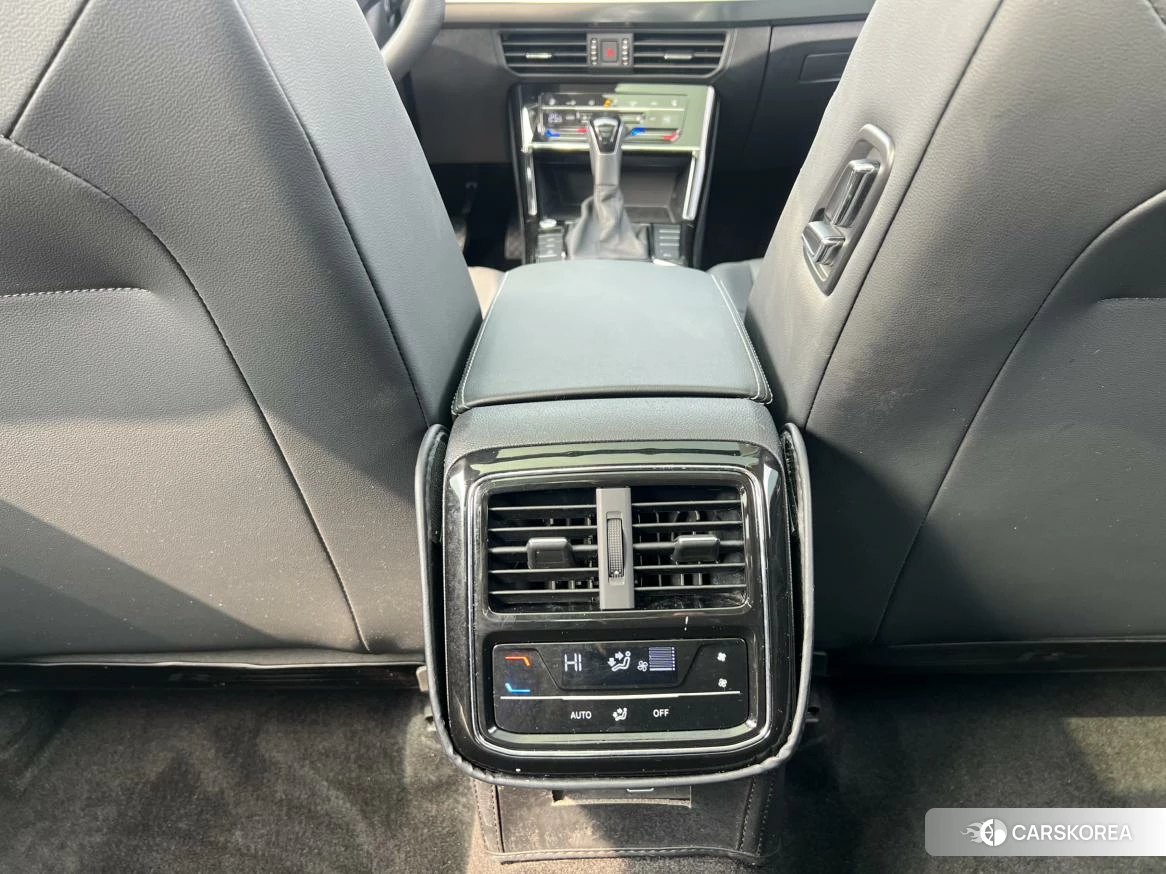 Volkswagen Passat id 4421056 из Китая 12