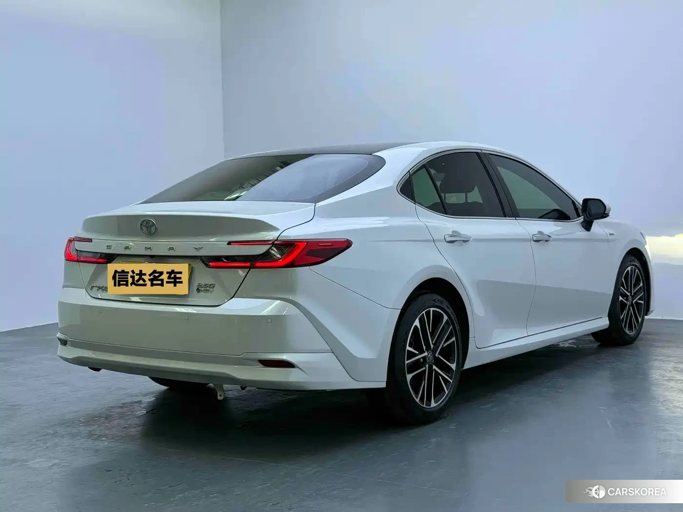 Toyota Camry 2024 Белый из Китая, фото 5