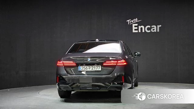 BMW 5 Series (G60) id 4185707 из Кореи 28