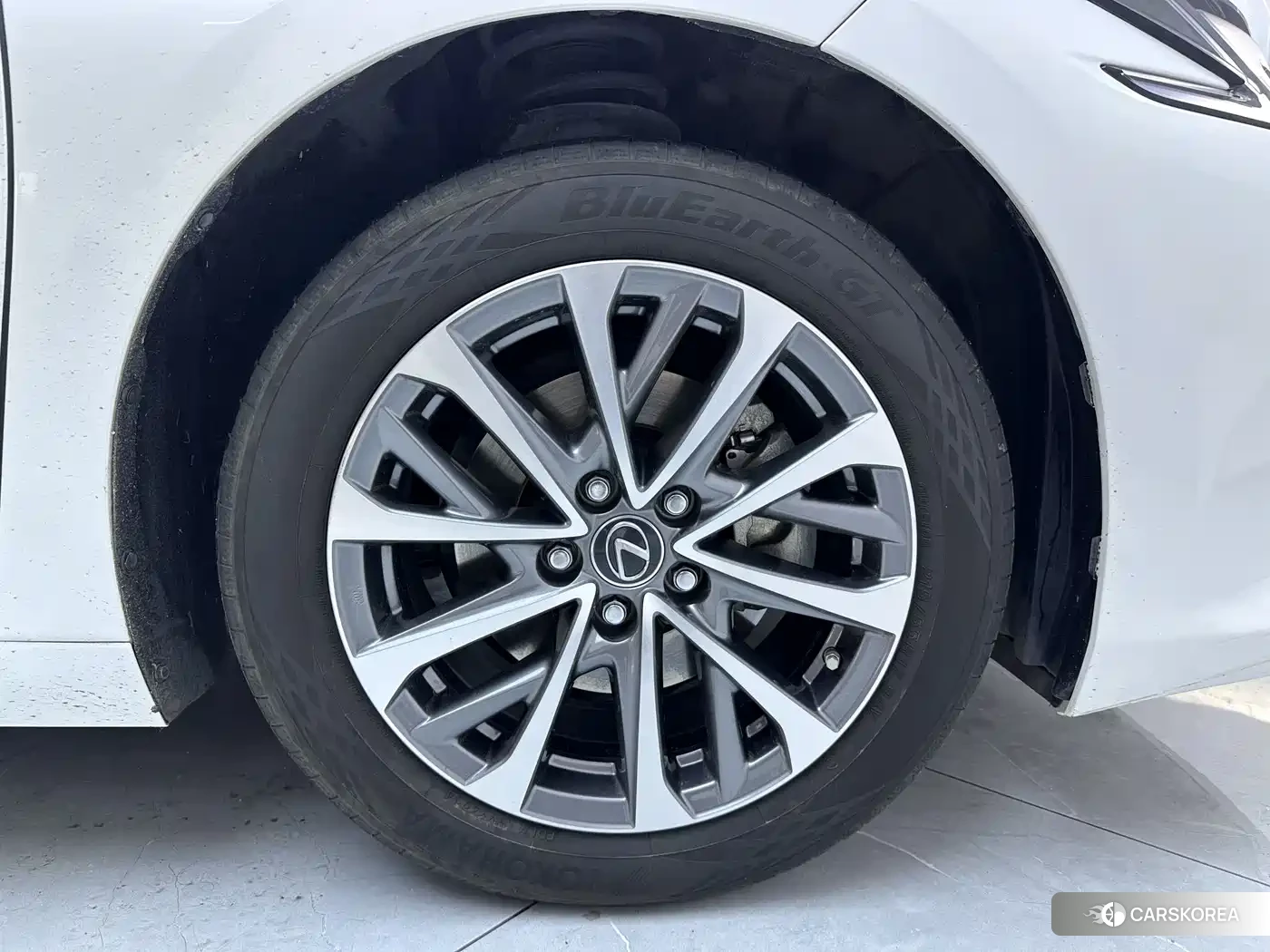 Lexus ES id 4547634 из Китая 12