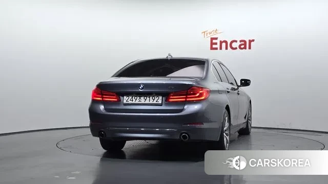 BMW 5 Series (G30) id 3403064 из Кореи 14