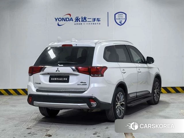 Mitsubishi  Outlander id 4238120 из Китая 9