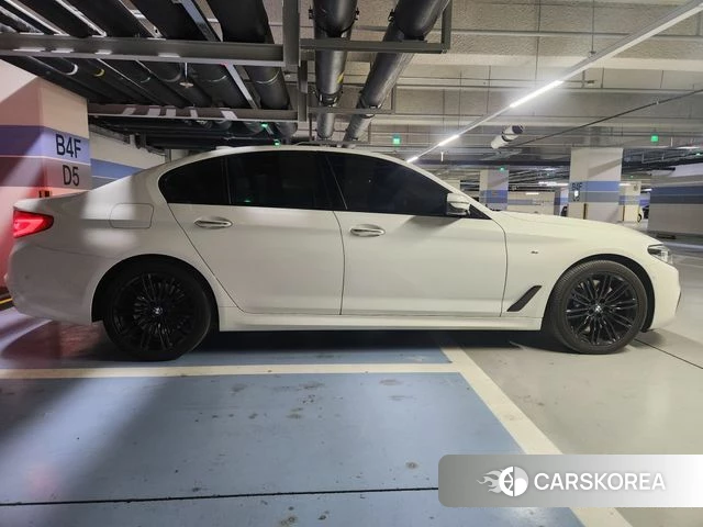 BMW 5 Series (G30) id 3796252 из Кореи 9