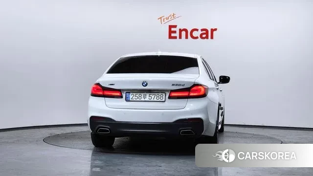 BMW 5 Series (G30) id 3622529 из Кореи 14