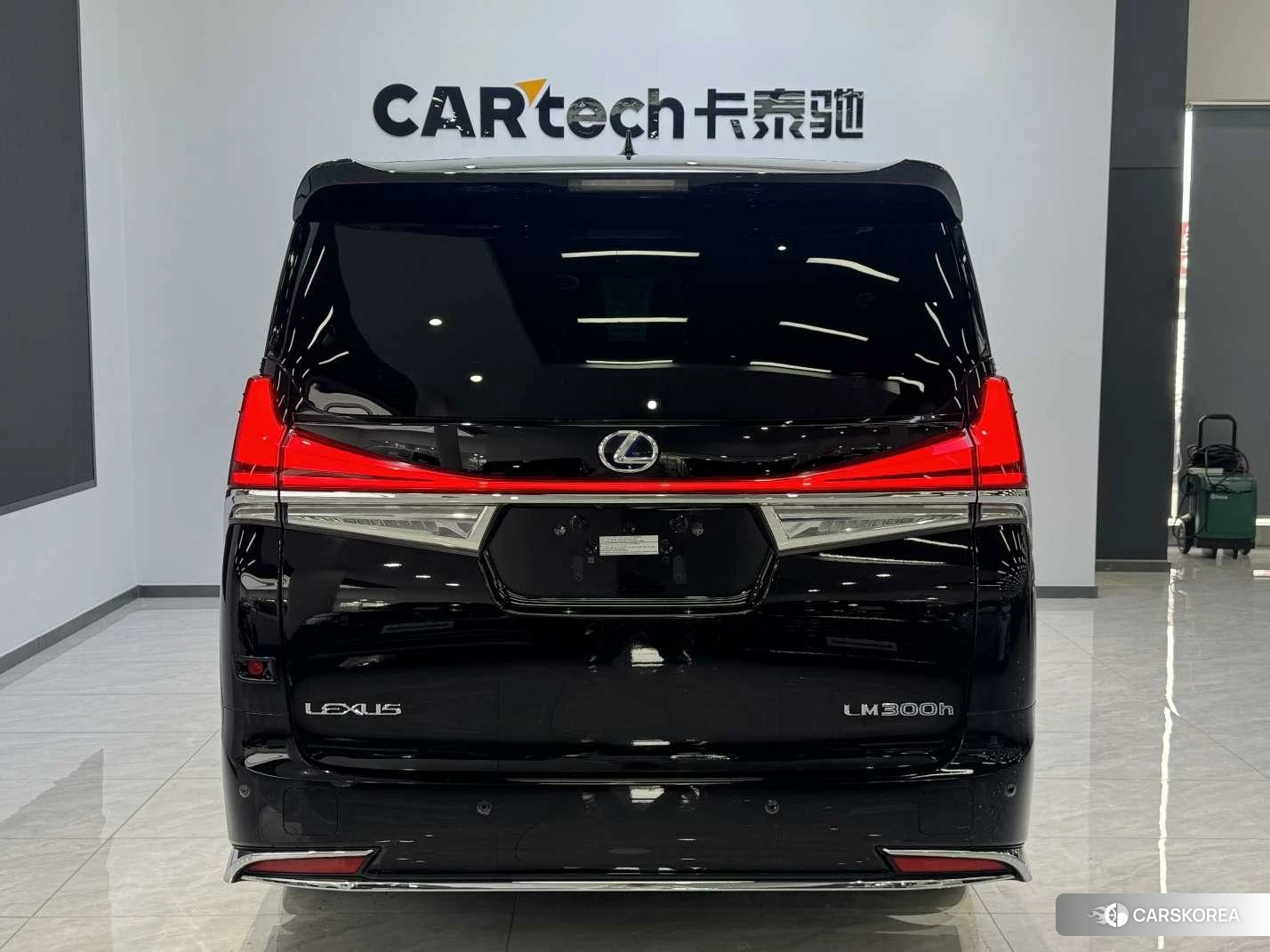 Lexus LM id 4461359 из Китая 9