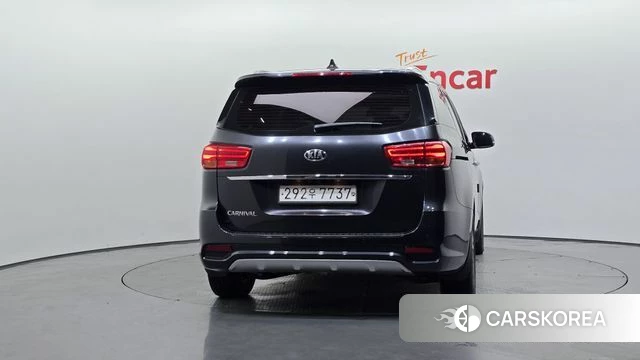 Kia The New Carnival id 4614772 из Кореи 14