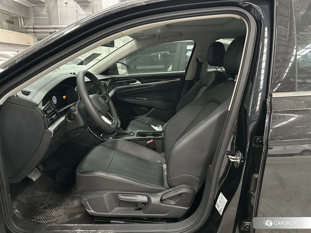 Volkswagen Passat 2024 Черный из Китая, фото 5