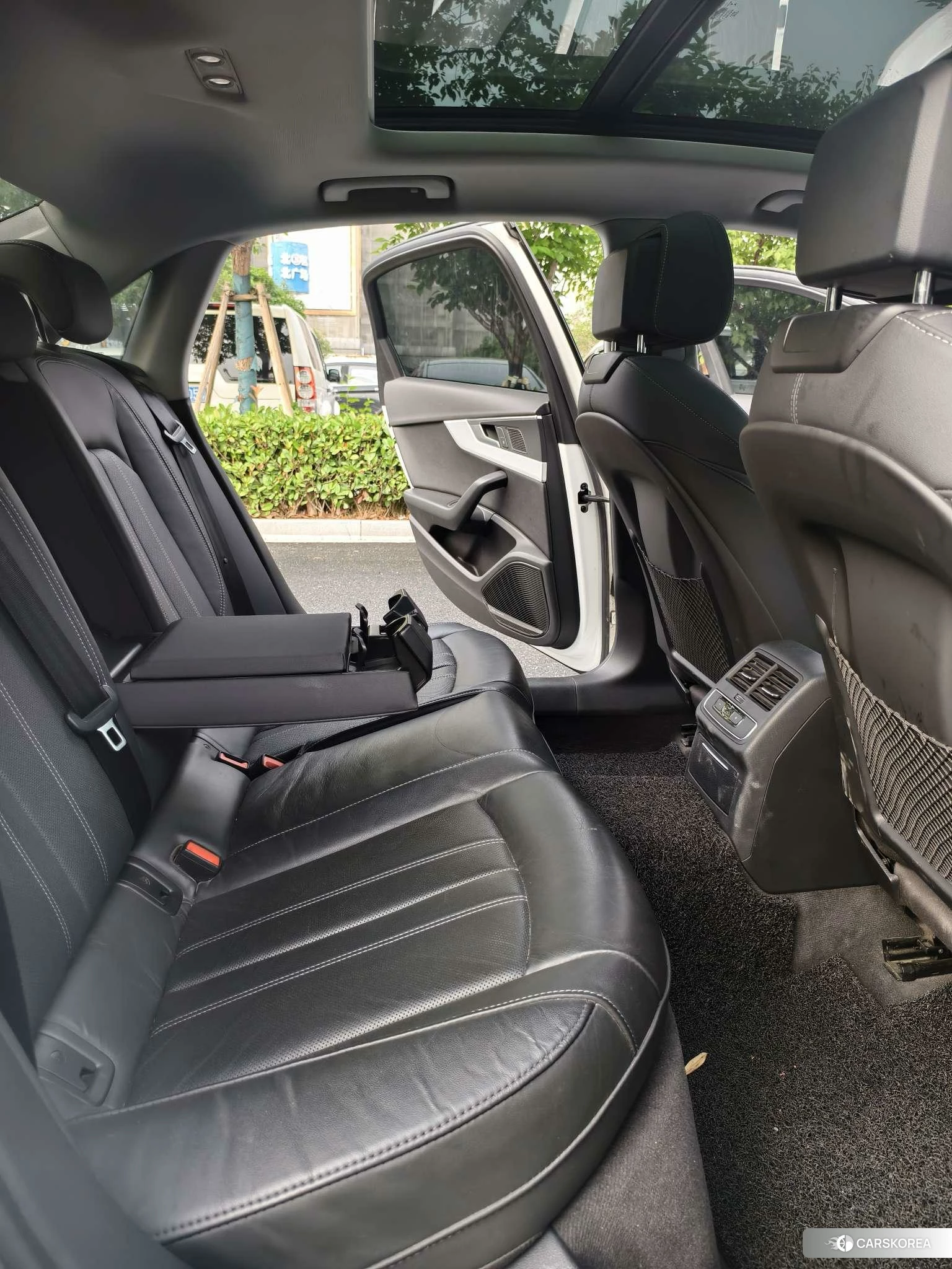 Audi A4L id 4486252 из Китая 11
