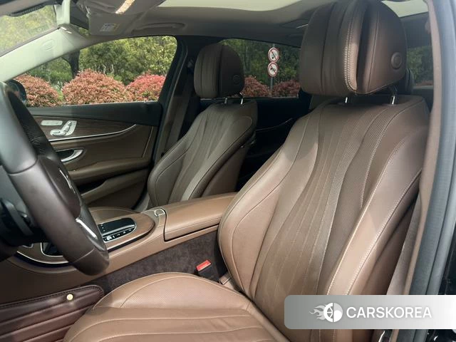Mercedes-Benz E-class id 4209670 из Китая 10