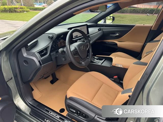 Lexus ES id 4335294 из Китая 7