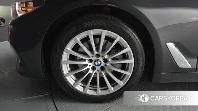 BMW 5 Series (G30) id 4490663 из Кореи 29