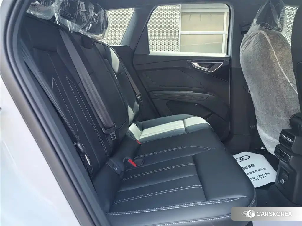 Audi Q4 e-tron 2026 Белый из Китая, фото 4
