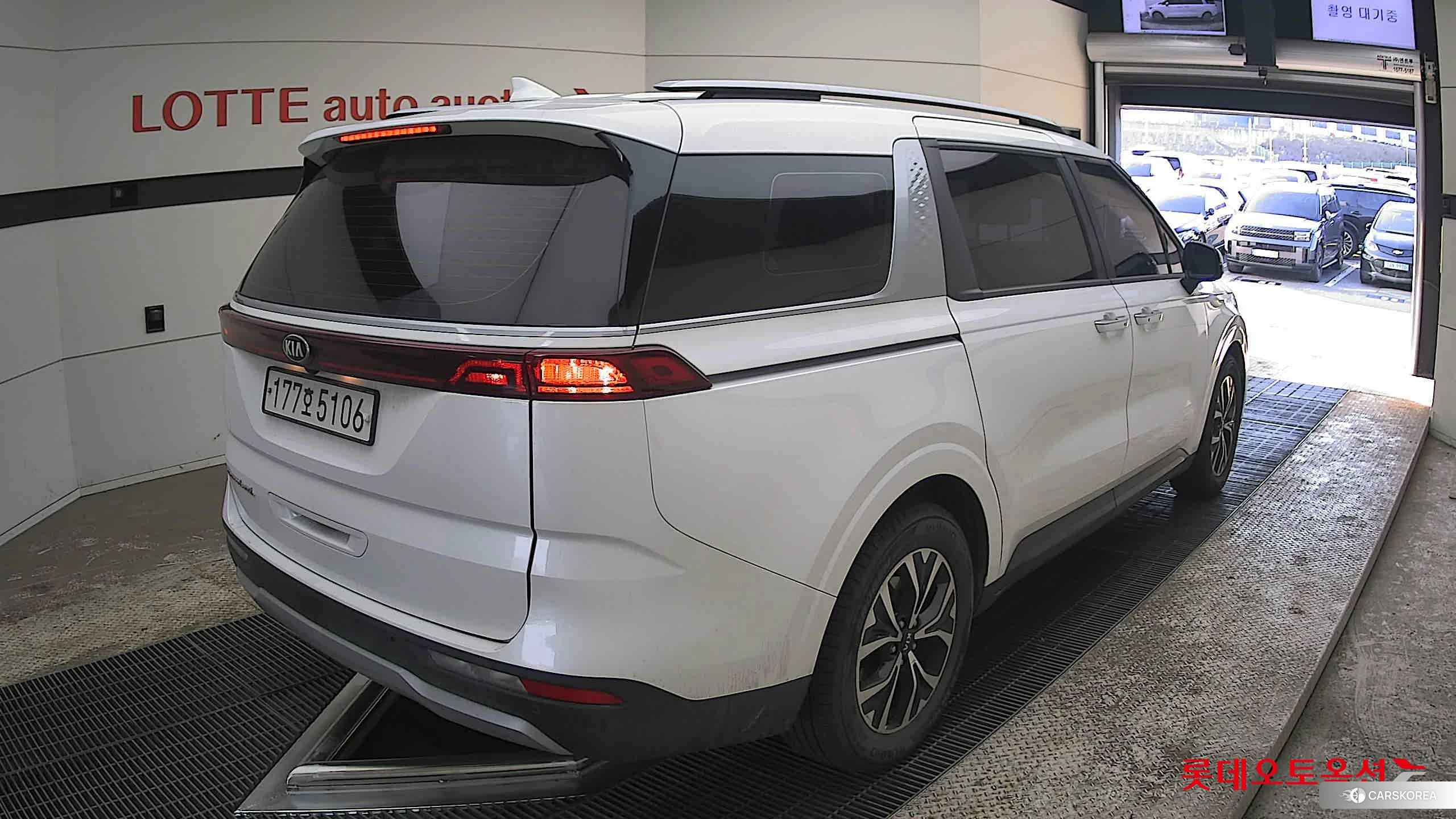 Kia Carnival id 3882166 из Кореи 31