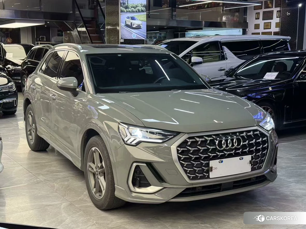 Audi Q3 2023 Темно-серый из Китая, фото 5