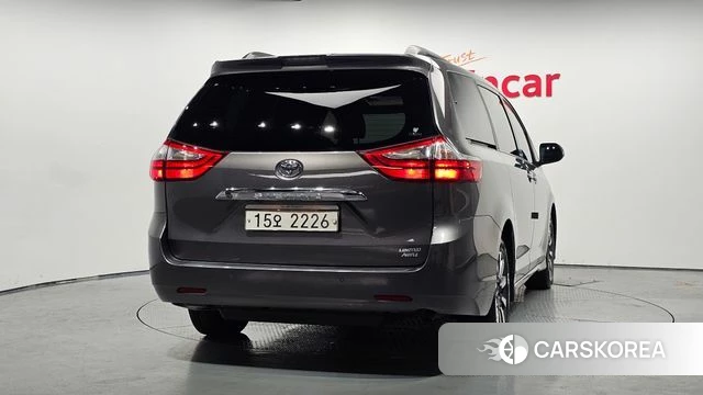 Toyota Sienna id 4411221 из Кореи 24