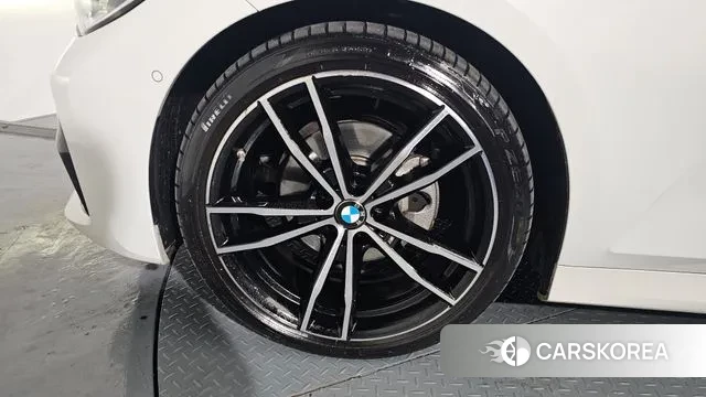 BMW 3 Series (G20) id 3597875 из Кореи 14