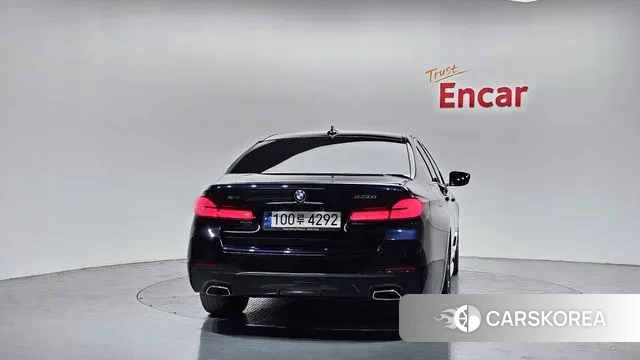 BMW 5 Series (G30) id 3472531 из Кореи 14