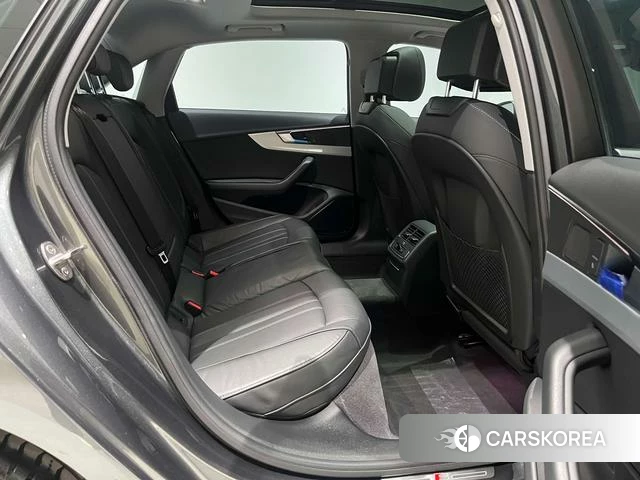 Audi A4L id 4263433 из Китая 10