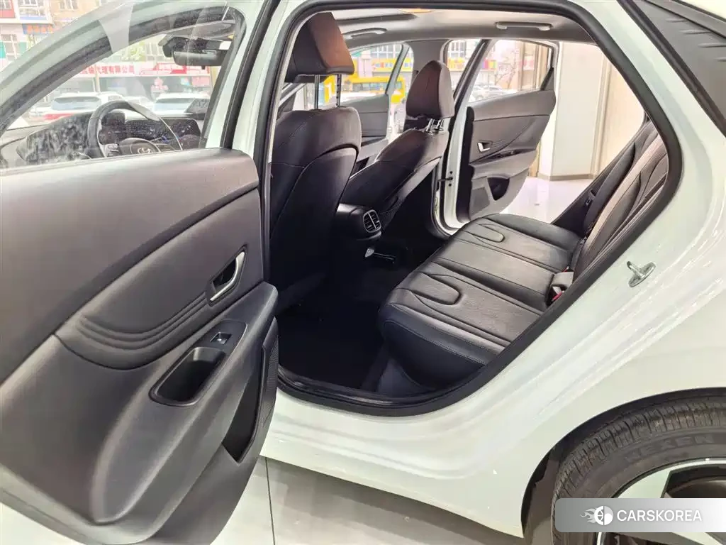 Hyundai Elantra id 4664463 из Китая 15
