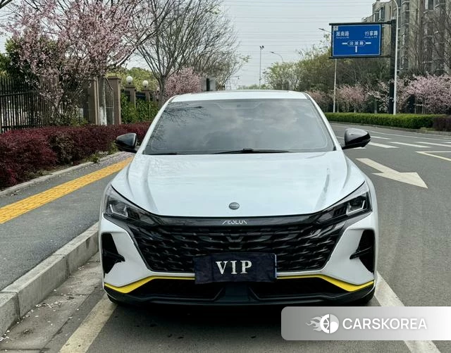 Dongfeng Fengshen Yi Hyun 2023 Белый из Китая, фото 5