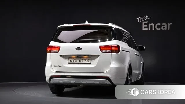 Kia All New Carnival id 3210225 из Кореи 14