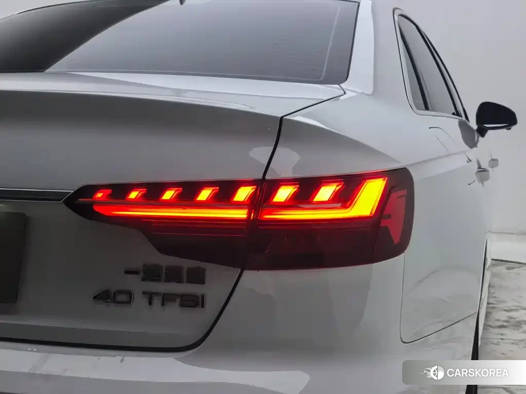 Audi A4L id 4606840 из Китая 19