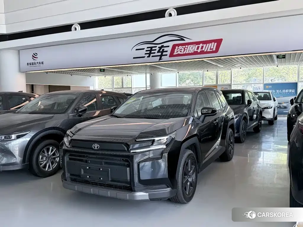 Toyota RAV4 2026 Черный из Китая, фото 4