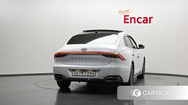 Hyundai The New Grandeur IG id 4534689 из Кореи 30