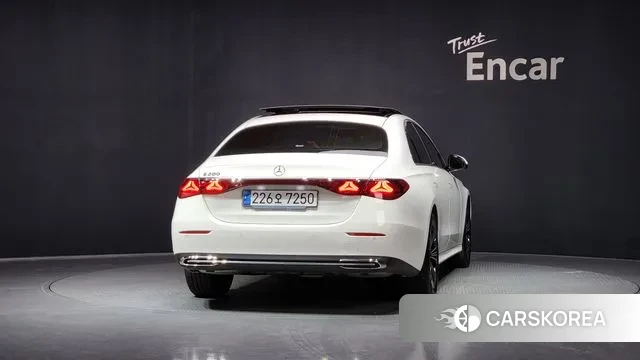 Mercedes-Benz E-Class W214 id 3507369 из Кореи 14