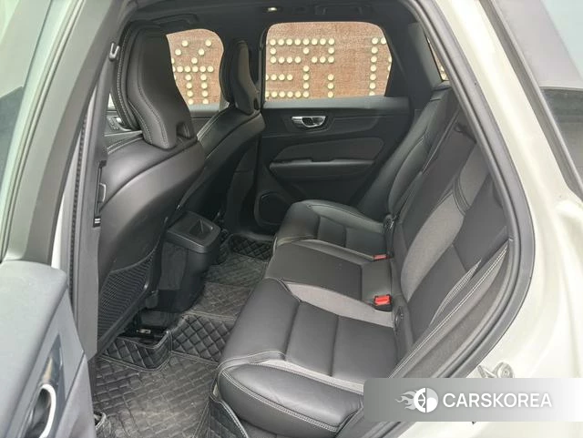 Volvo XC60 2025 Белый из Китая, фото 6