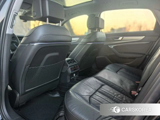 Audi A6L id 4278006 из Китая 14