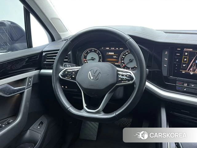 Volkswagen Touareg id 4393525 из Китая 14