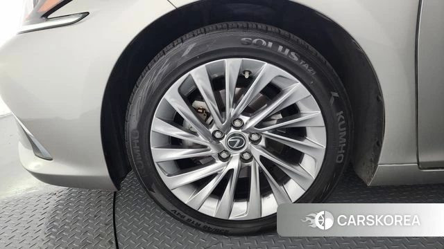 Lexus ES300h 7th generation id 3910832 из Кореи 14