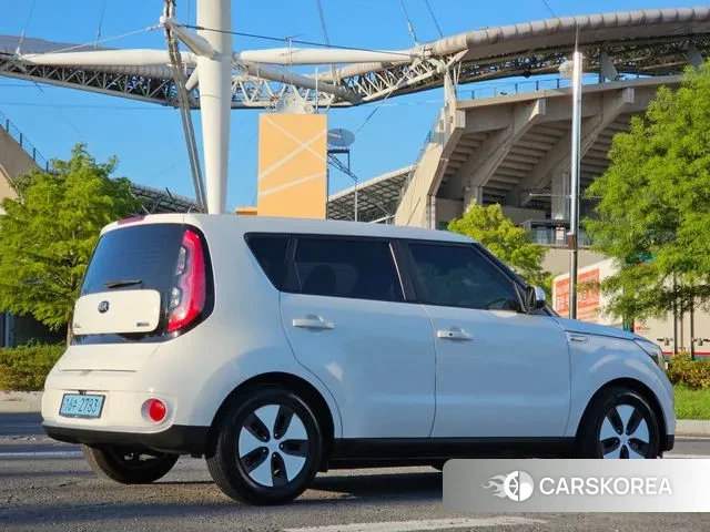 Kia Soul EV id 3574173 из Кореи 14