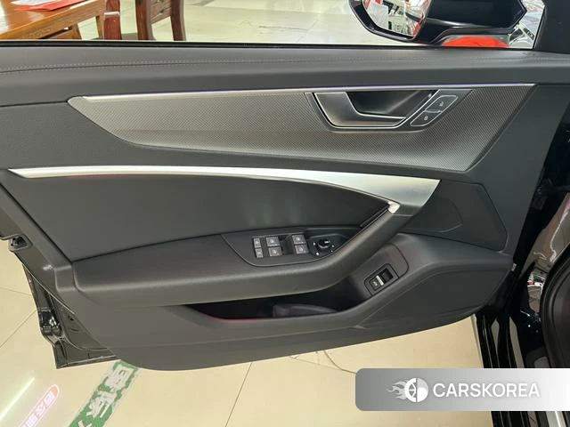 Audi A6L id 4313505 из Китая 14