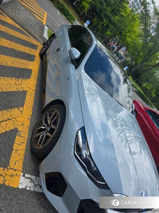 BMW 5 Series (G60) 2024 Небесно-голубой из Кореи, фото 4