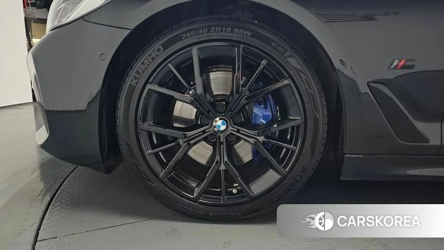 BMW 5 Series (G30) id 4409716 из Кореи 28